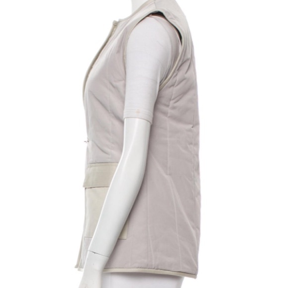 Nomia grey quilted work vest with latch hook 🌟 - Picture 3 of 8